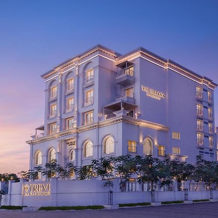 Hotel Hillock Ahmedabad Exteriör bild