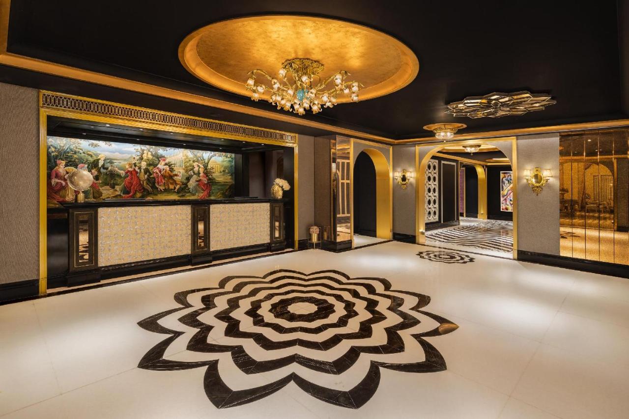 Hotel Hillock Ahmedabad Exteriör bild